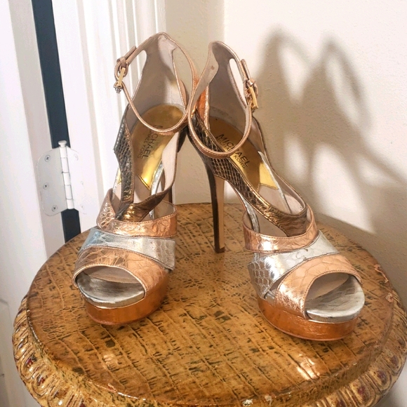 MICHAEL Michael Kors Shoes - Michael Michael Kors gold/silver heels size 9
